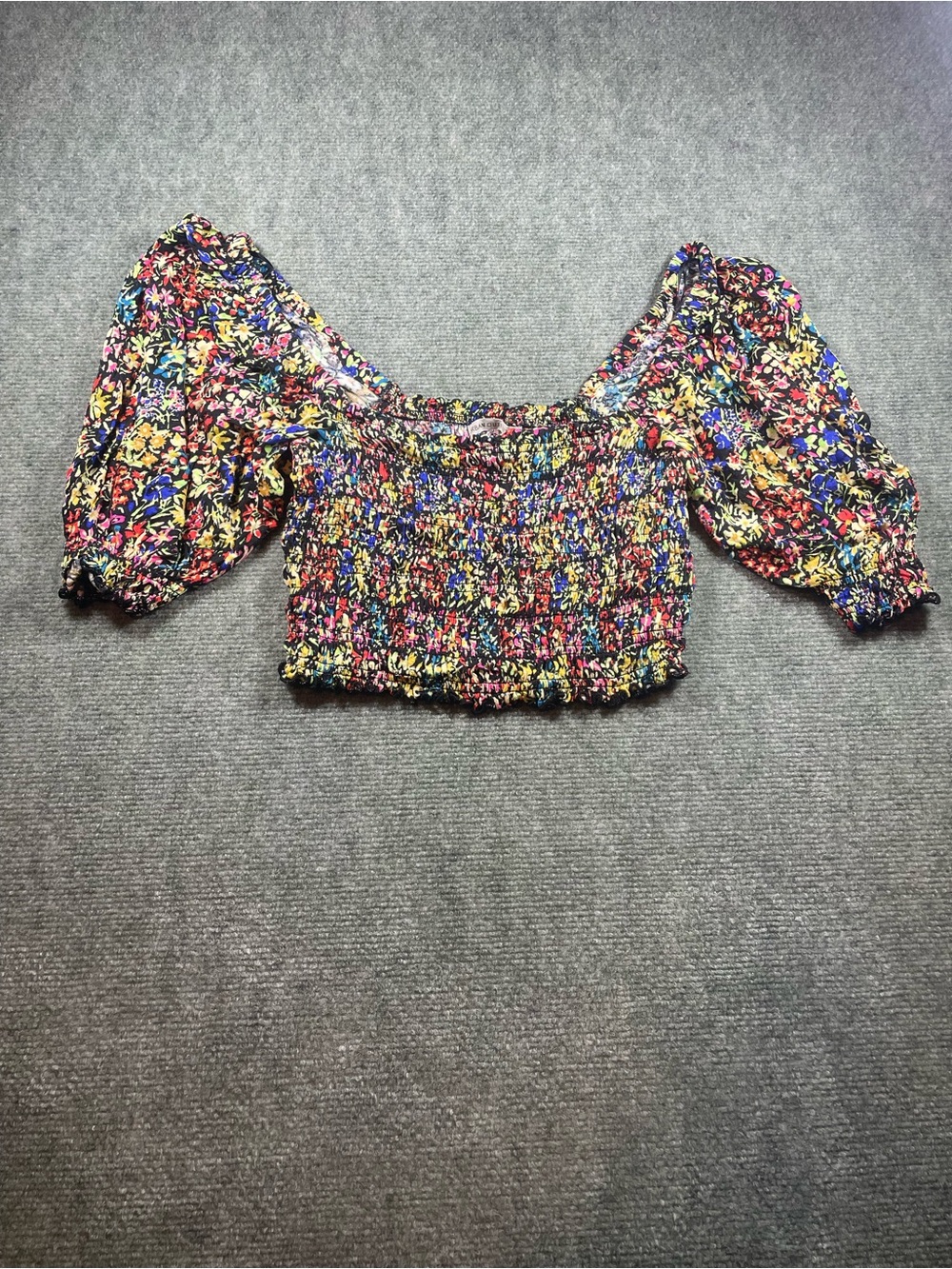 Smocked Puff Sleeve Floral Crop Top - Multicolor